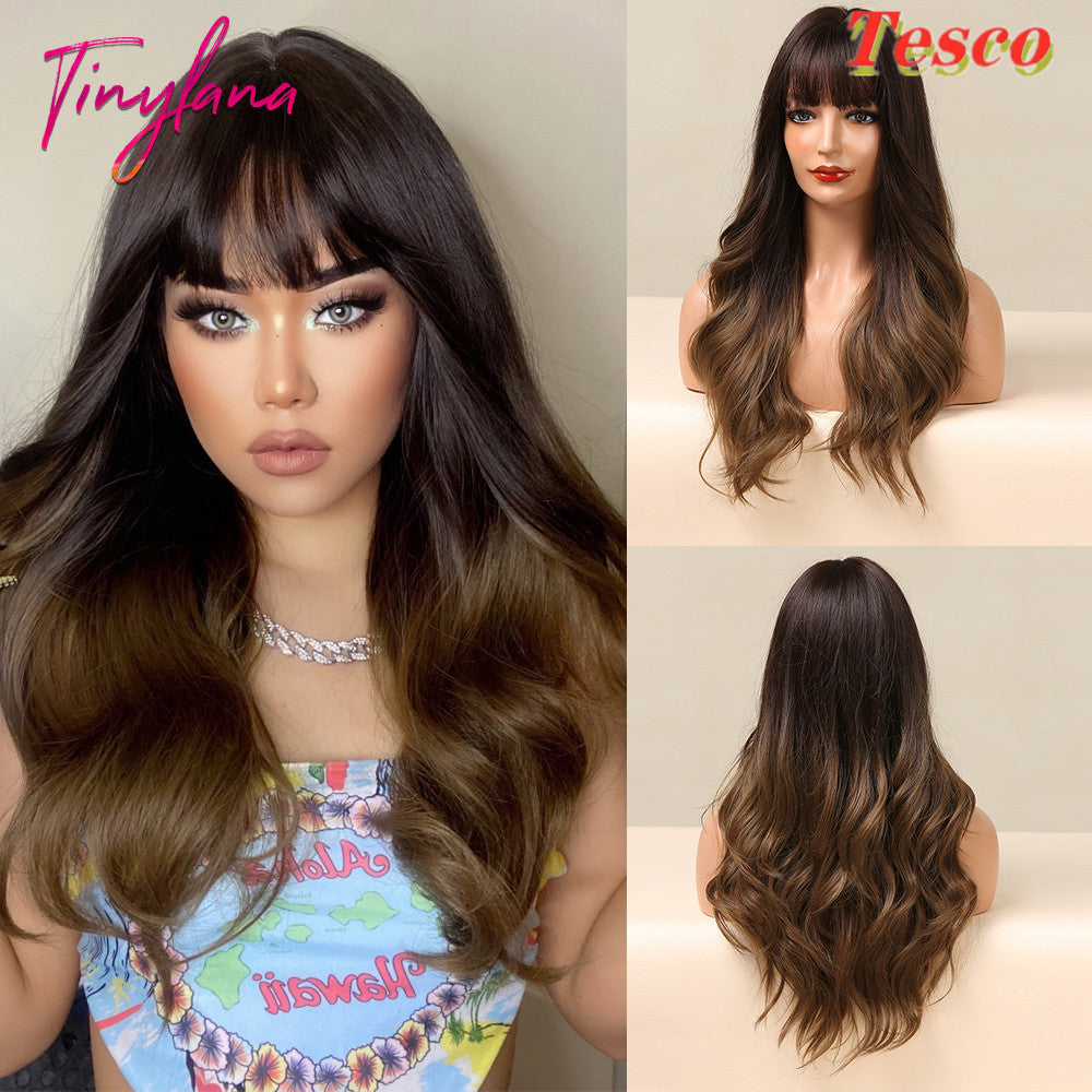 Women Wear Wavy Wigs Women Wear Wavy Wigs